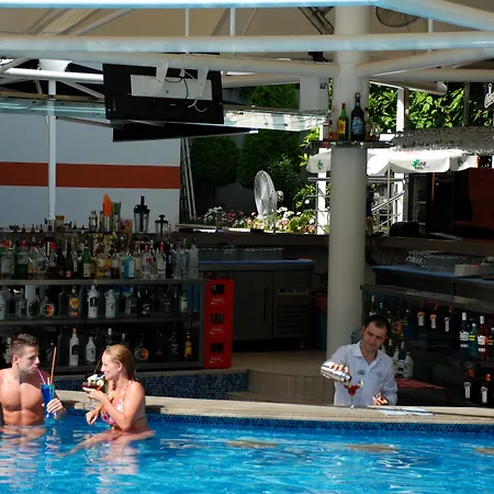 Grand Okan Semesteranläggning (resort)