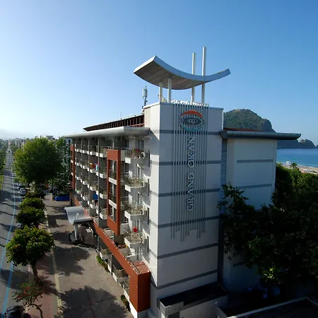 Grand Okan Semesteranläggning (resort)