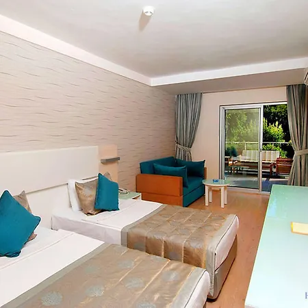 Semesteranläggning (resort) Grand Okan 4*